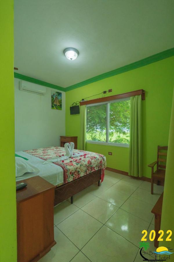 Sun Breeze Hotel Ел Ремате Екстериор снимка